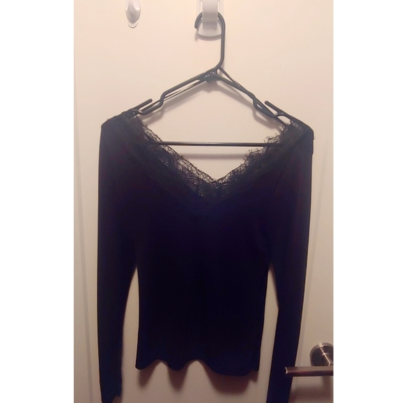 H&M - Lace Neck Top - Picture 1 of 3